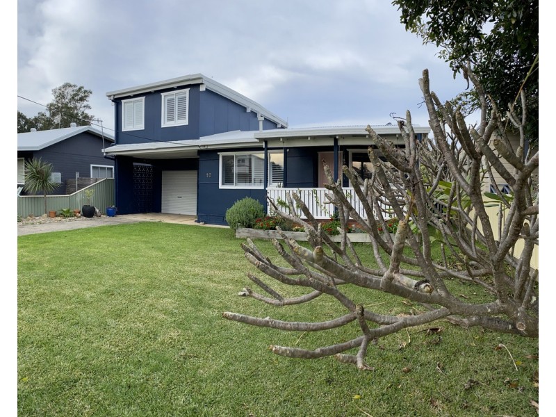 10 Rackham Cres, Burrill Lake NSW 2539