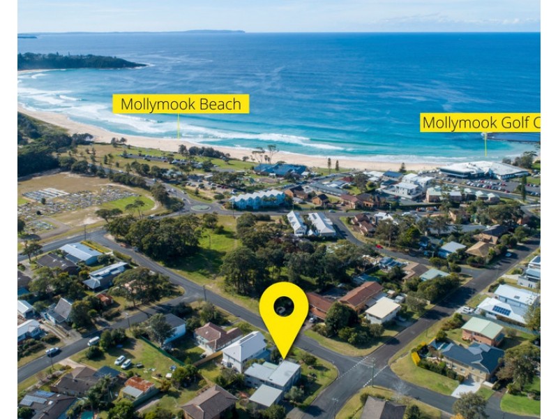 11 Davies Street, Mollymook NSW 2539