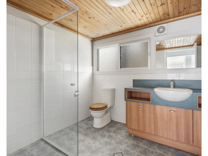 11 Davies Street, Mollymook NSW 2539
