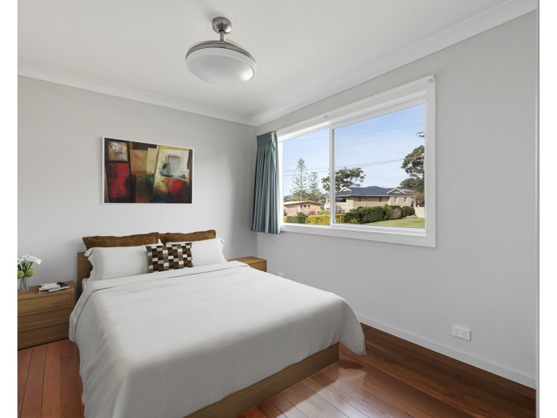 11 Davies Street, Mollymook NSW 2539