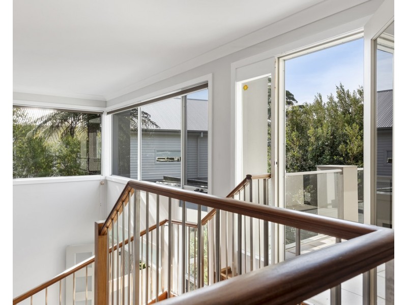 11 Davies Street, Mollymook NSW 2539
