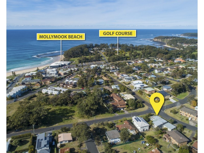 11 Davies Street, Mollymook NSW 2539