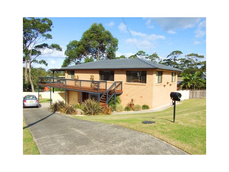 24 Torquay Drive, Lake Tabourie NSW 2539