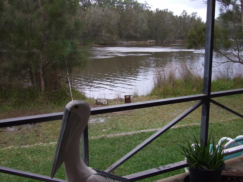 10 Princes Highway, Lake Tabourie NSW 2539