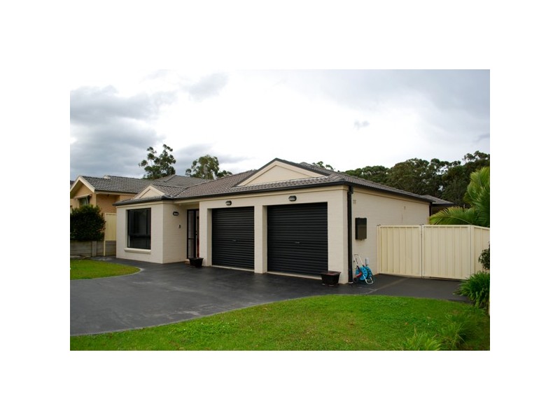 12 Royal Mantle Drive, Ulladulla NSW 2539