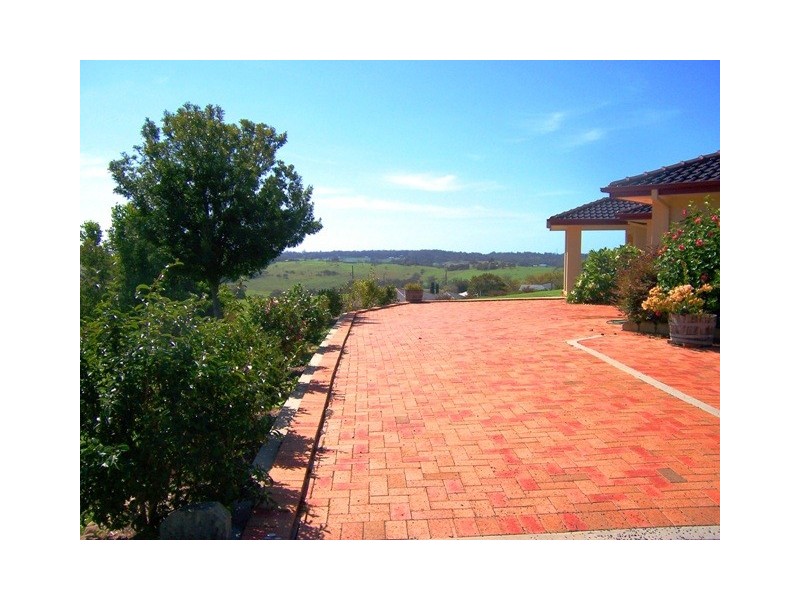 16 Hobbs Lane, Woodstock NSW 2538