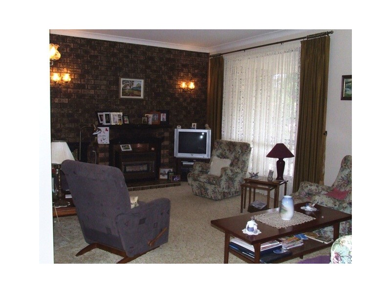 13 Bond Place, Mollymook NSW 2539