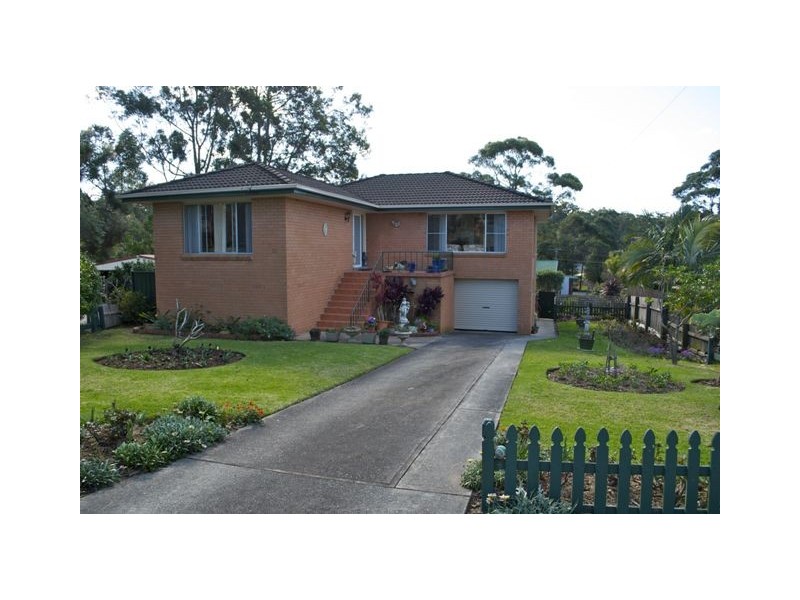25 Mercury Drive, Lake Tabourie NSW 2539