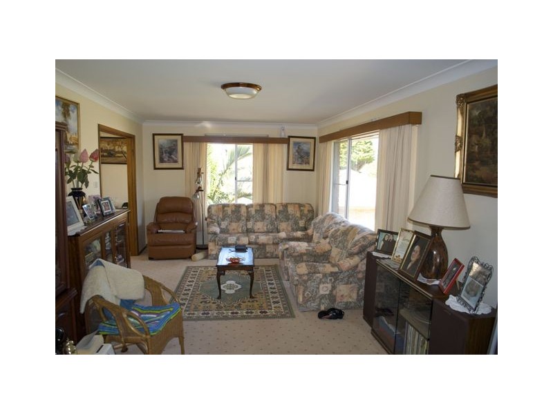25 Mercury Drive, Lake Tabourie NSW 2539