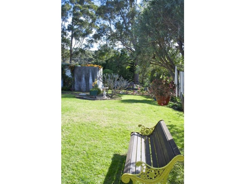 25 Mercury Drive, Lake Tabourie NSW 2539