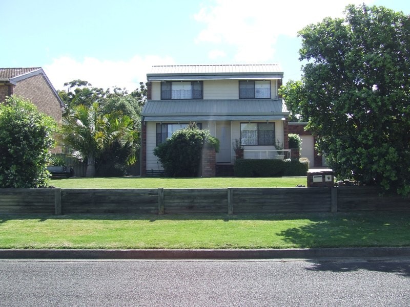 21 Tradewinds Avenue, Sussex Inlet NSW 2540