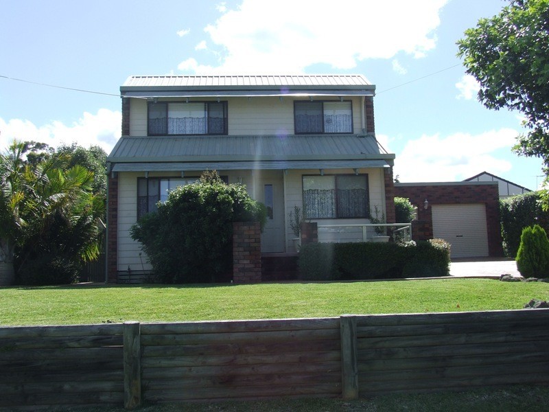 21 Tradewinds Avenue, Sussex Inlet NSW 2540