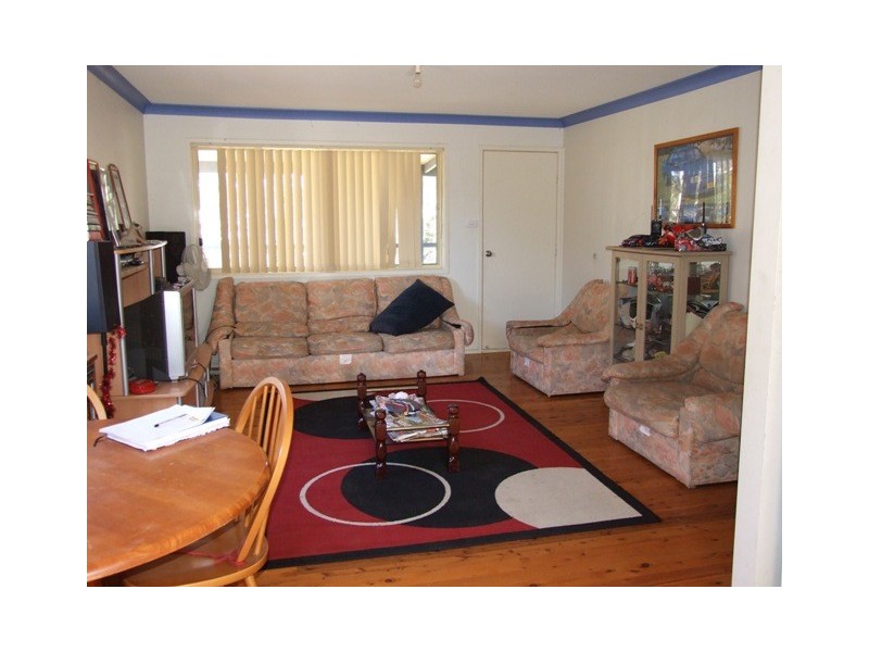 39 River Road, Lake Tabourie NSW 2539