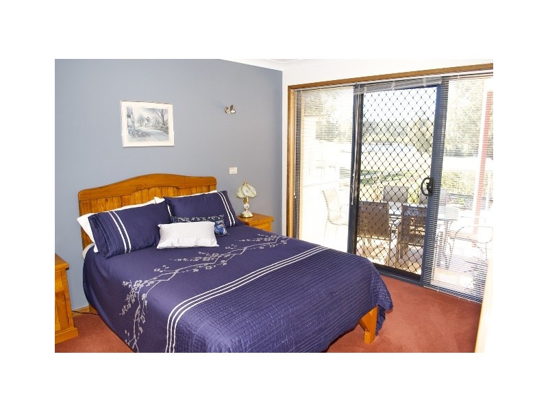 246 River Road, Sussex Inlet NSW 2540