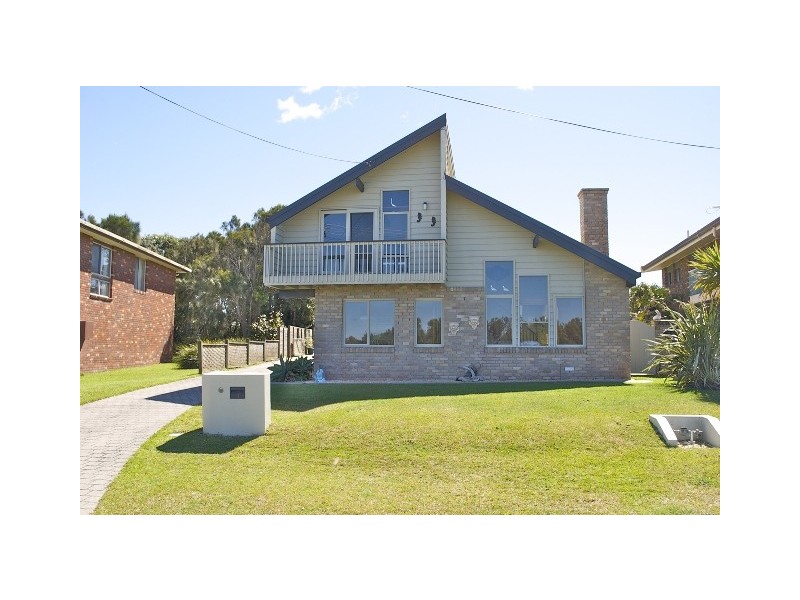 17 Silversands Drive, Berrara NSW 2540