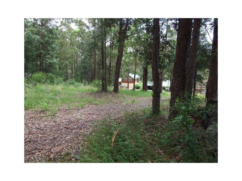 10 Blake Place, Narrawallee NSW 2539