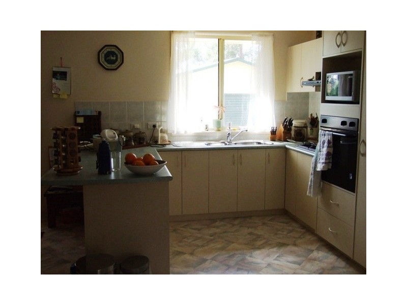 62 Suncrest Ave, Sussex Inlet NSW 2540