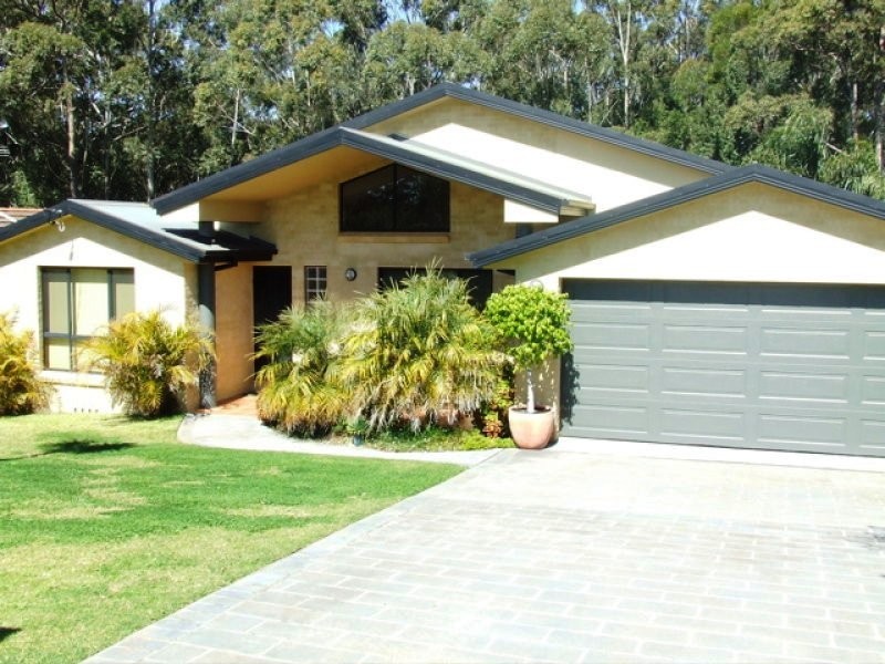 204 Matron Porter Drive, Mollymook NSW 2539