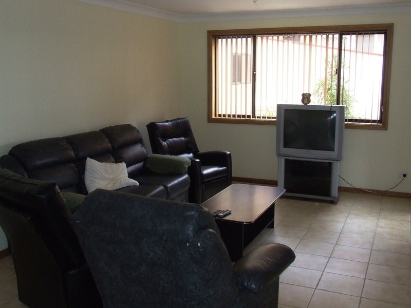 8 Seascape Close, Narrawallee NSW 2539