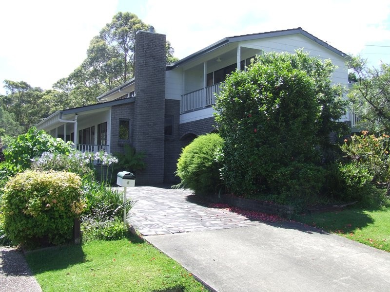 5 Beachview Avenue, Berrara NSW 2540