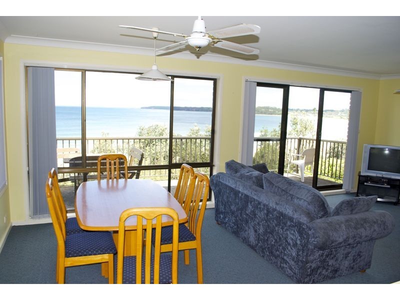 16 Beach Road, Mollymook NSW 2539