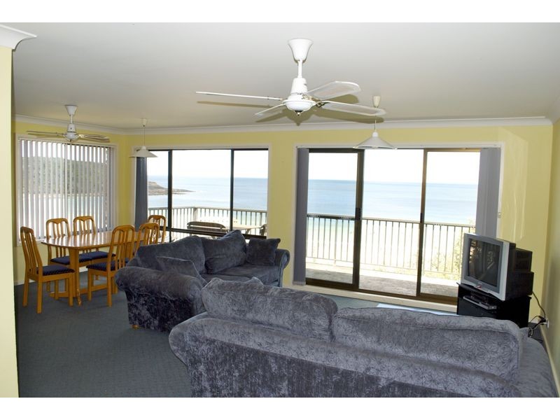 16 Beach Road, Mollymook NSW 2539