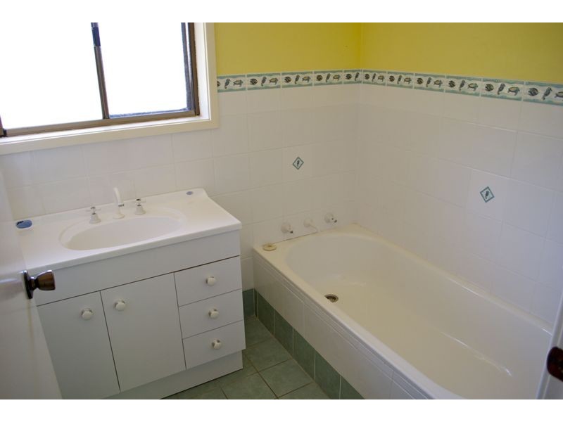 16 Beach Road, Mollymook NSW 2539