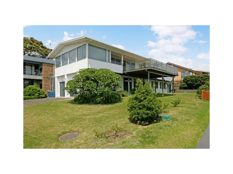 20 Shipton Crescent, Mollymook NSW 2539