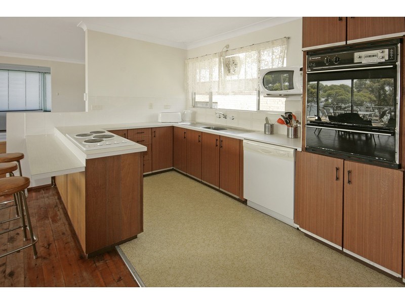 20 Shipton Crescent, Mollymook NSW 2539