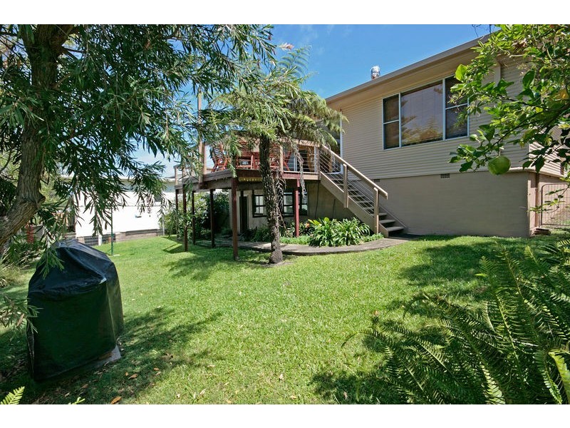10 Jones Avenue, Mollymook NSW 2539