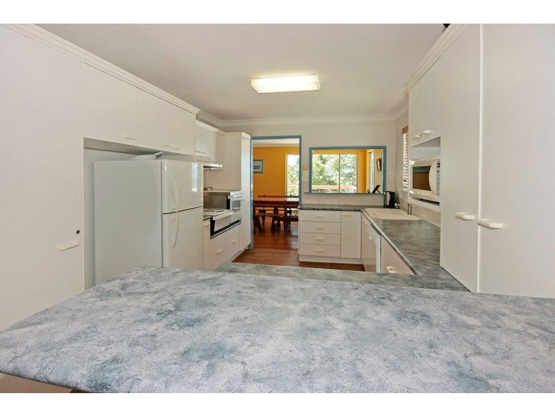 10 Jones Avenue, Mollymook NSW 2539