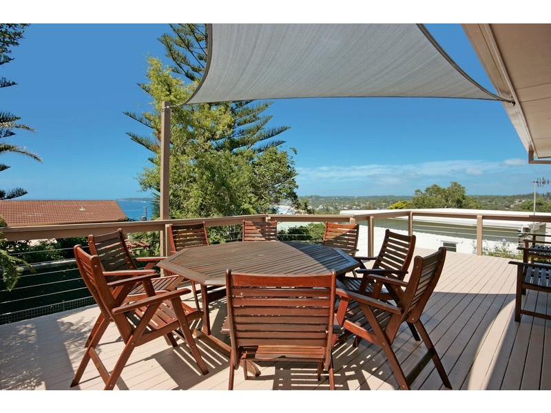 10 Jones Avenue, Mollymook NSW 2539