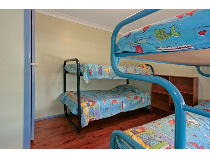 10 Jones Avenue, Mollymook NSW 2539