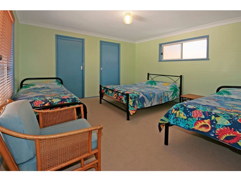 10 Jones Avenue, Mollymook NSW 2539