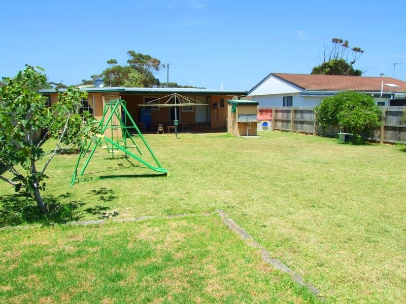 25 Powell Avenue, Ulladulla NSW 2539