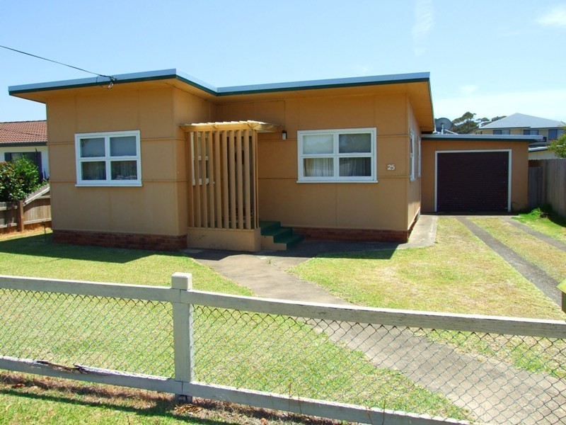 25 Powell Avenue, Ulladulla NSW 2539