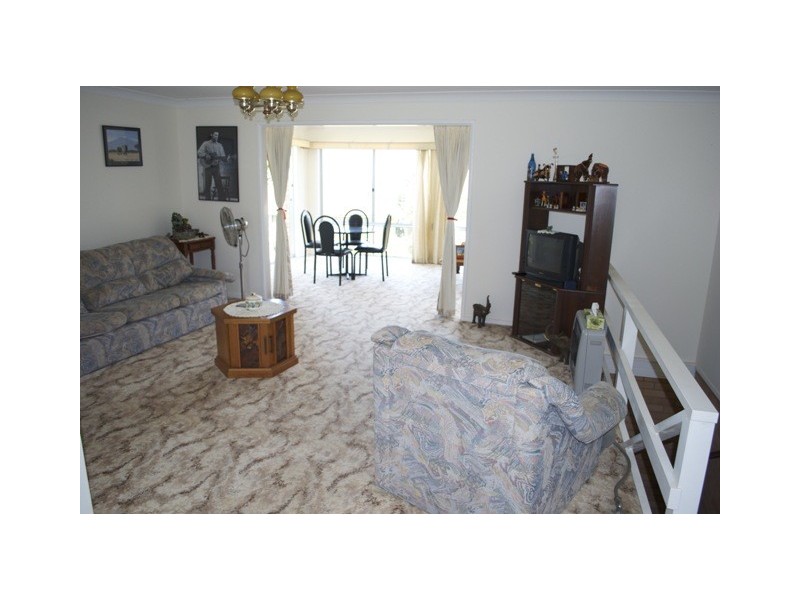 42 Bushland Avenue, Mollymook NSW 2539