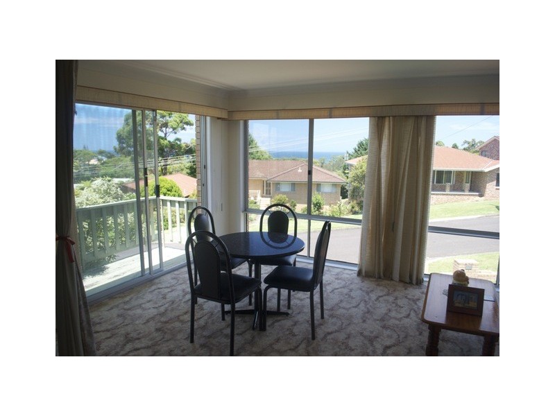 42 Bushland Avenue, Mollymook NSW 2539