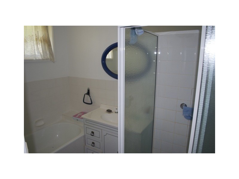 42 Bushland Avenue, Mollymook NSW 2539