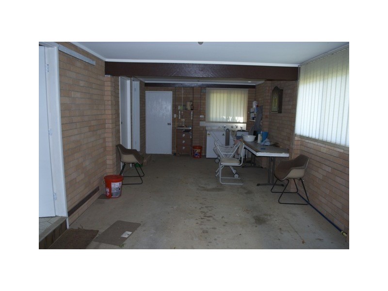 42 Bushland Avenue, Mollymook NSW 2539