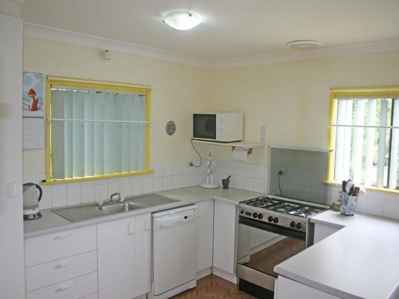 78 Wattle St, Fishermans Paradise NSW 2539