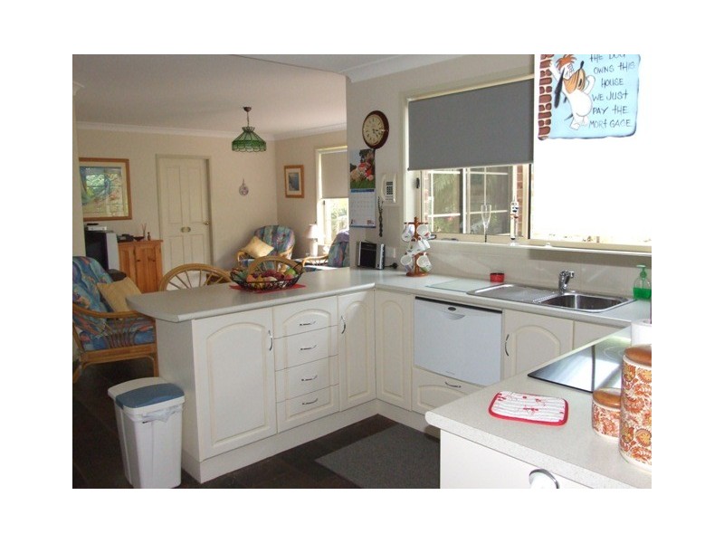 15 Seaspray St, Narrawallee NSW 2539
