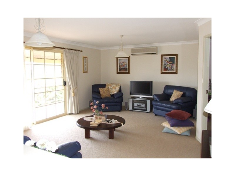 15 Seaspray St, Narrawallee NSW 2539