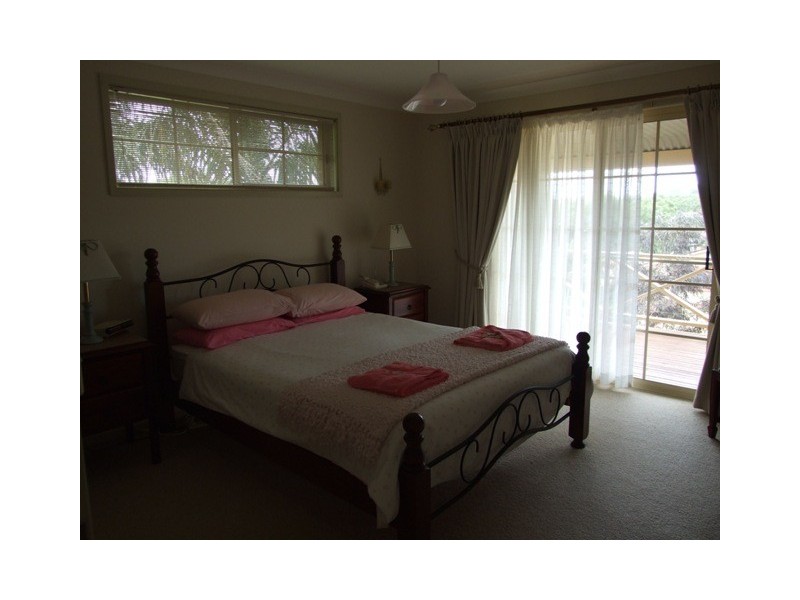 15 Seaspray St, Narrawallee NSW 2539