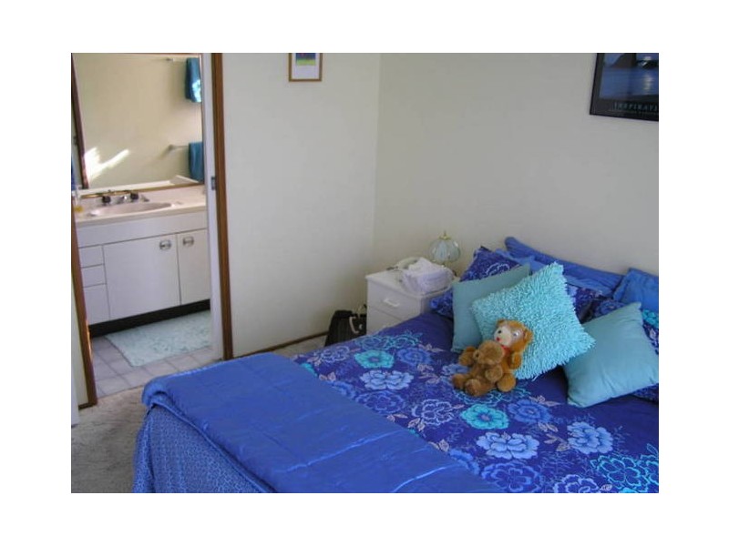 98 Jacobs Drive, Sussex Inlet NSW 2540