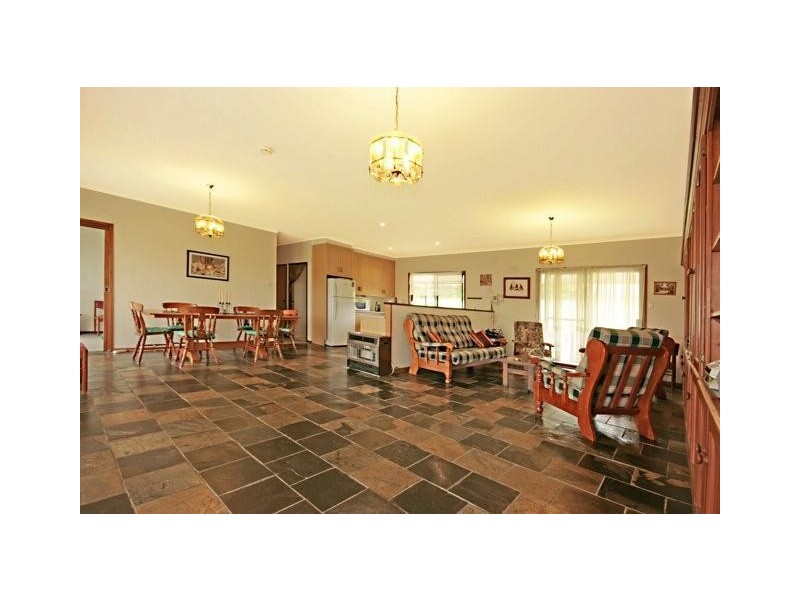 1 Valley View Close, Milton NSW 2538