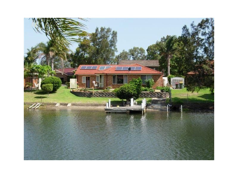 18 Plover Close, Sussex Inlet NSW 2540