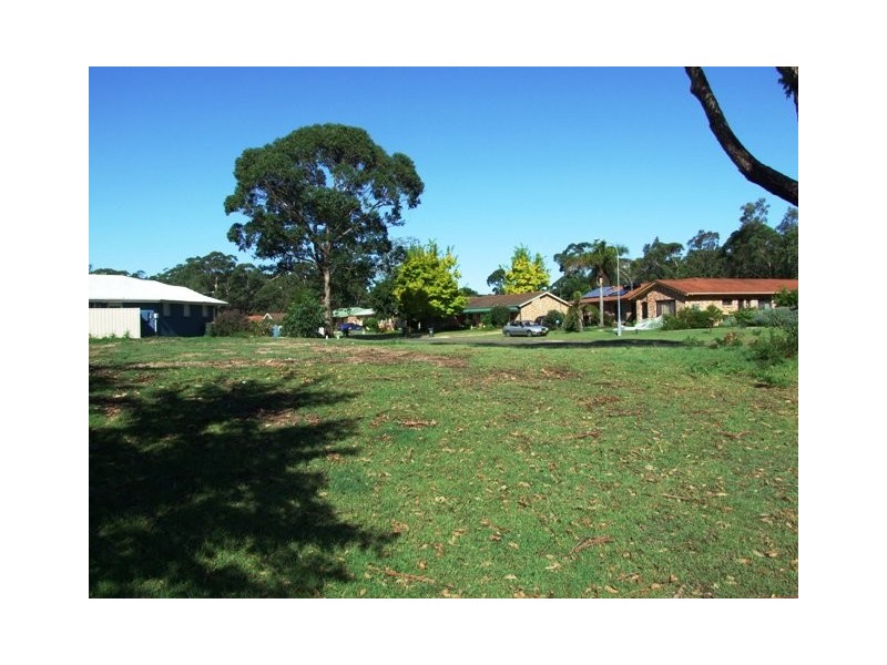 6 Boeing Avenue, Lake Conjola NSW 2539