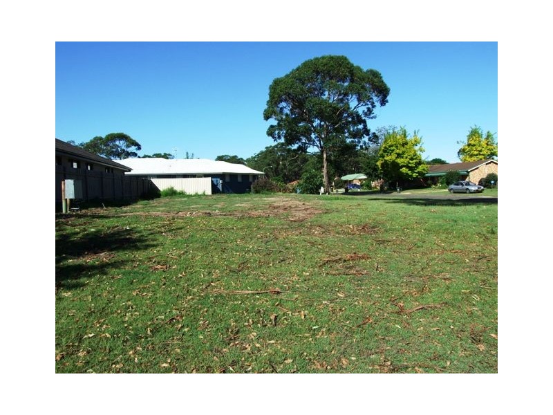 6 Boeing Avenue, Lake Conjola NSW 2539