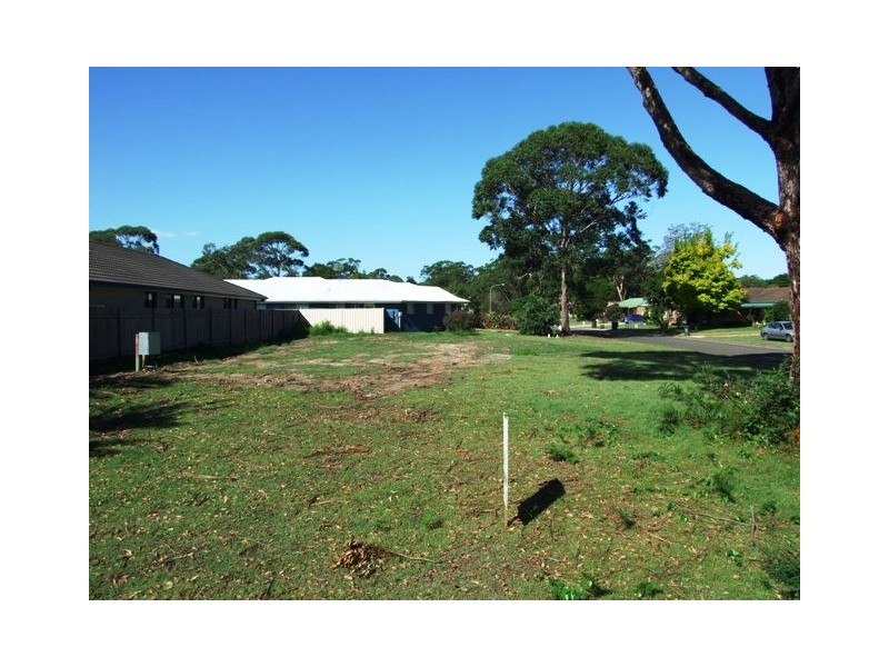 6 Boeing Avenue, Lake Conjola NSW 2539